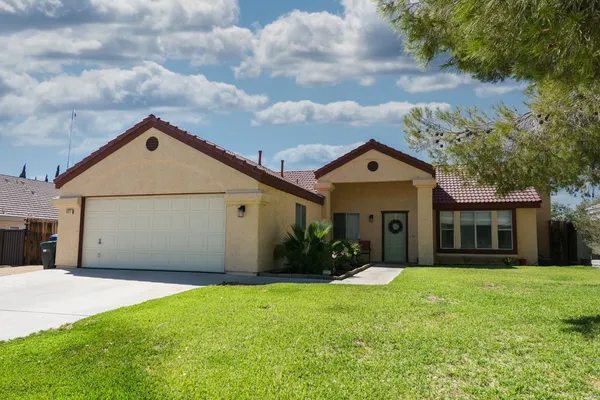 $279,900 | 421 Veada Avenue, Ridgecrest, CA 93555