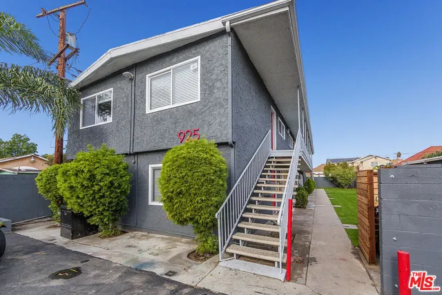 $1,349,000 | 925 East 19th Street, Long Beach, CA 90806
