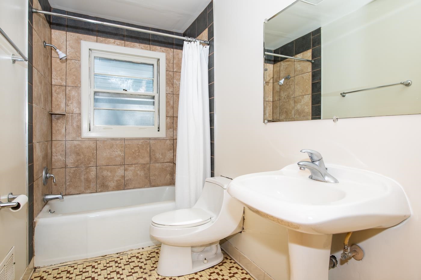 2333 Hoard Street Madison, WI 53704 - Photo 21 of 24
