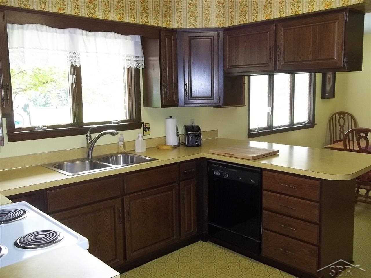 1377 South Raucholz Road Hemlock, MI 48626 - Photo 4 of 23 31199736-3.JPG