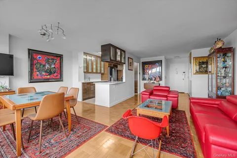 $499,999 | 555 Kappock Street, Unit 22C | Spuyten Duyvil