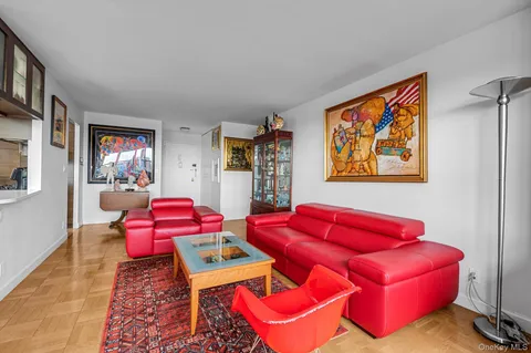 $499,999 | 555 Kappock Street, Unit 22C | Spuyten Duyvil