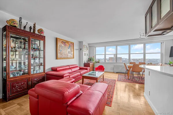 $499,999 | 555 Kappock Street, Unit 22C | Spuyten Duyvil