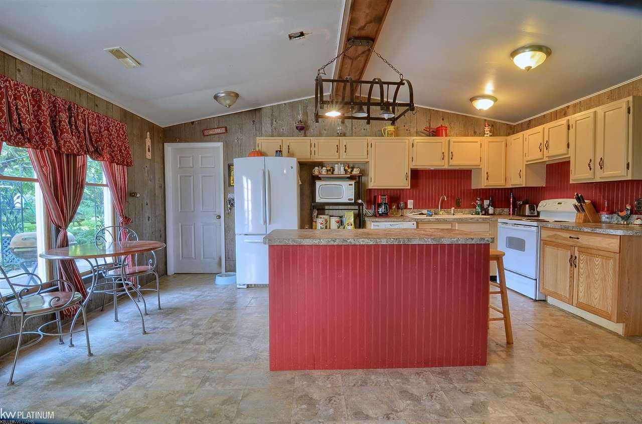 8450 Linden Road Fenton, MI 48430 - Photo 8 of 27 Gallery Image 8