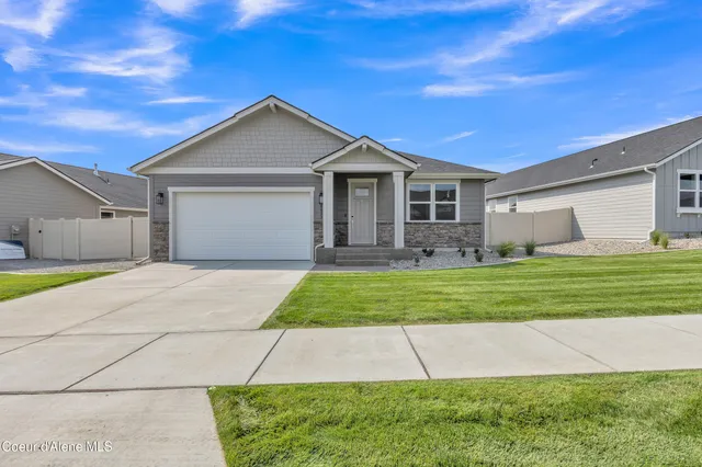 $614,500 | 6875 North Coeur Terre Boulevard, Coeur D'Alene, ID 83815