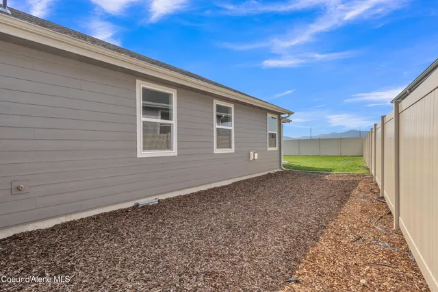 $614,500 | 6875 North Coeur Terre Boulevard, Coeur D'Alene, ID 83815