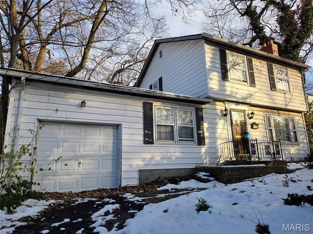 $259,900 | 1116 South Elm Avenue, Webster Groves, MO 63119