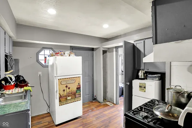 $130,000 | 215 South Warman Avenue, Indianapolis, IN 46222