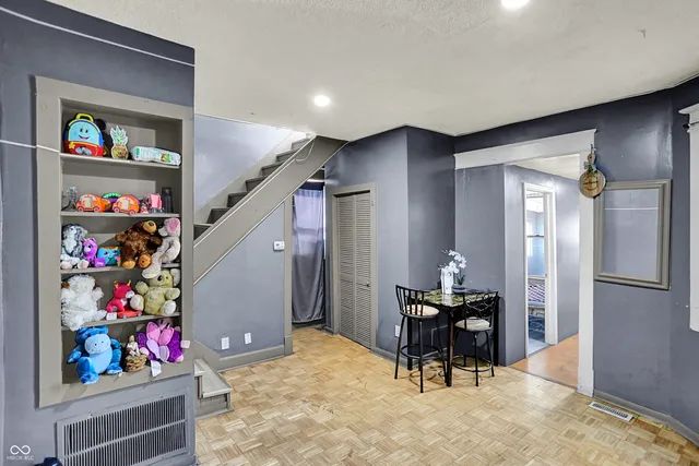 $130,000 | 215 South Warman Avenue, Indianapolis, IN 46222