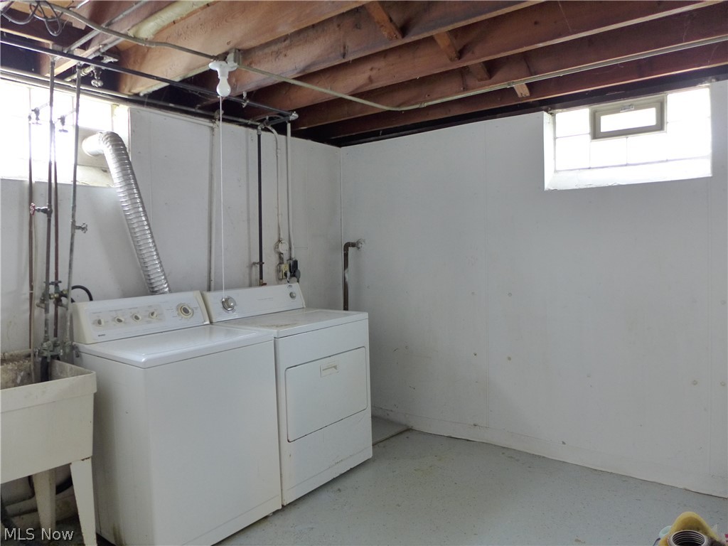 8335 Snow Road Parma, OH 44129 - Photo 24 of 27