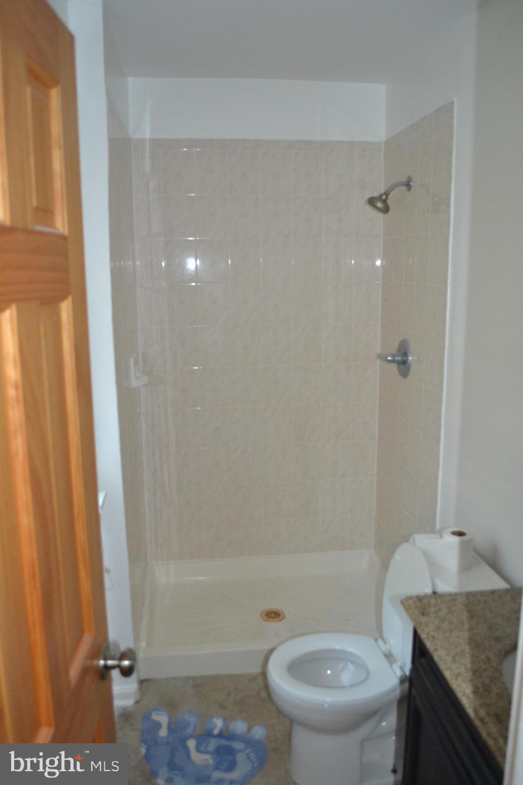2295 Emerald Heights Court Reston, VA 20191 - Photo 12 of 26 Master Bath