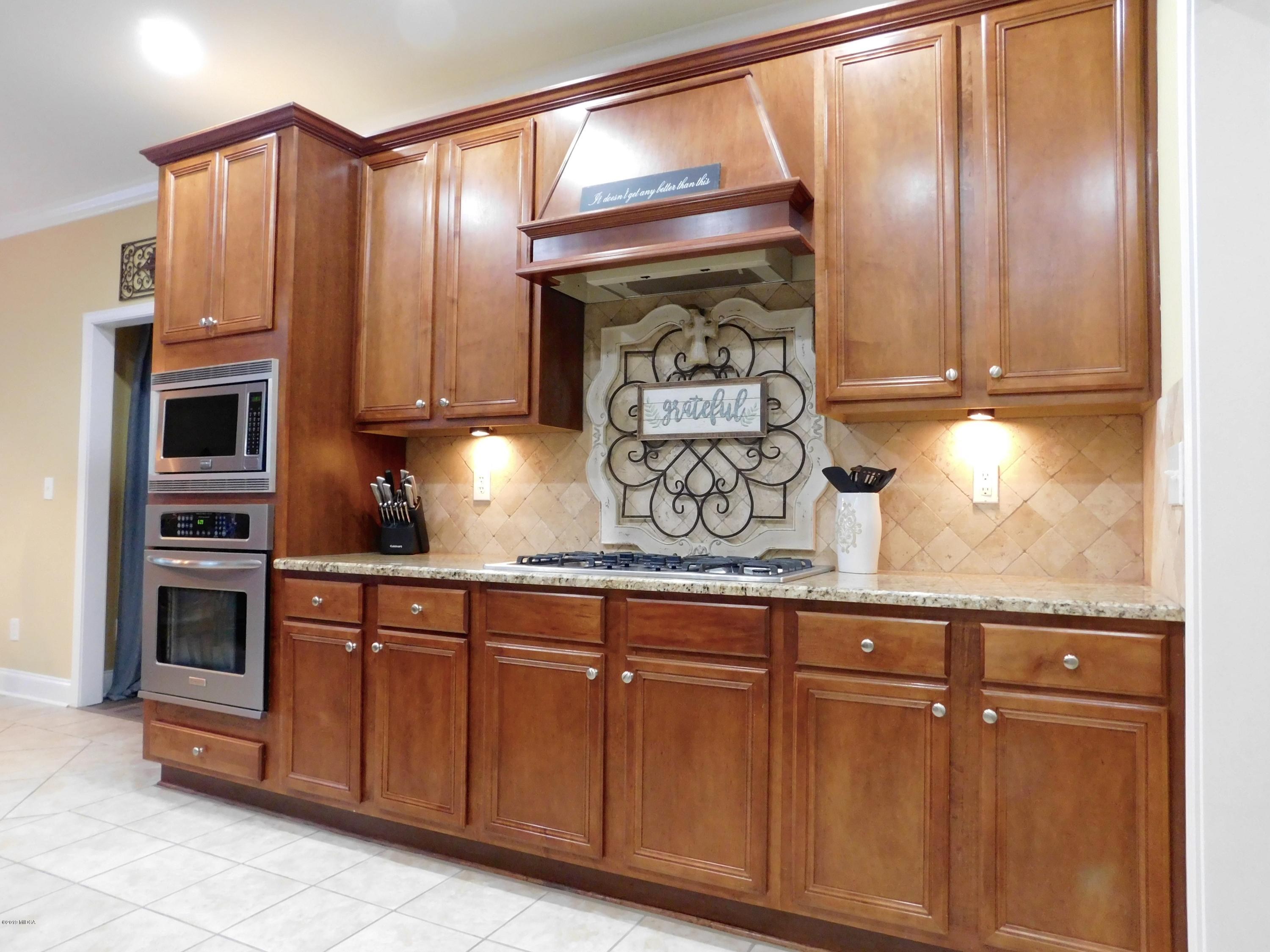 35 Adam Drive Forsyth, GA 31029 - Photo 10 of 31 Kitchen