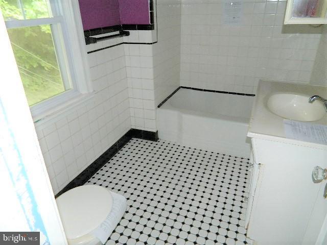 2506 Parkview Road Baltimore, MD 21207 - Photo 11 of 39 Gallery Image 11