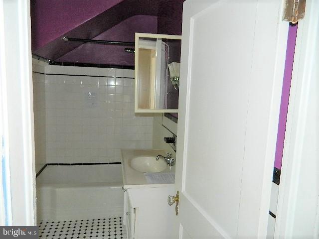 2506 Parkview Road Baltimore, MD 21207 - Photo 10 of 39 Gallery Image 10