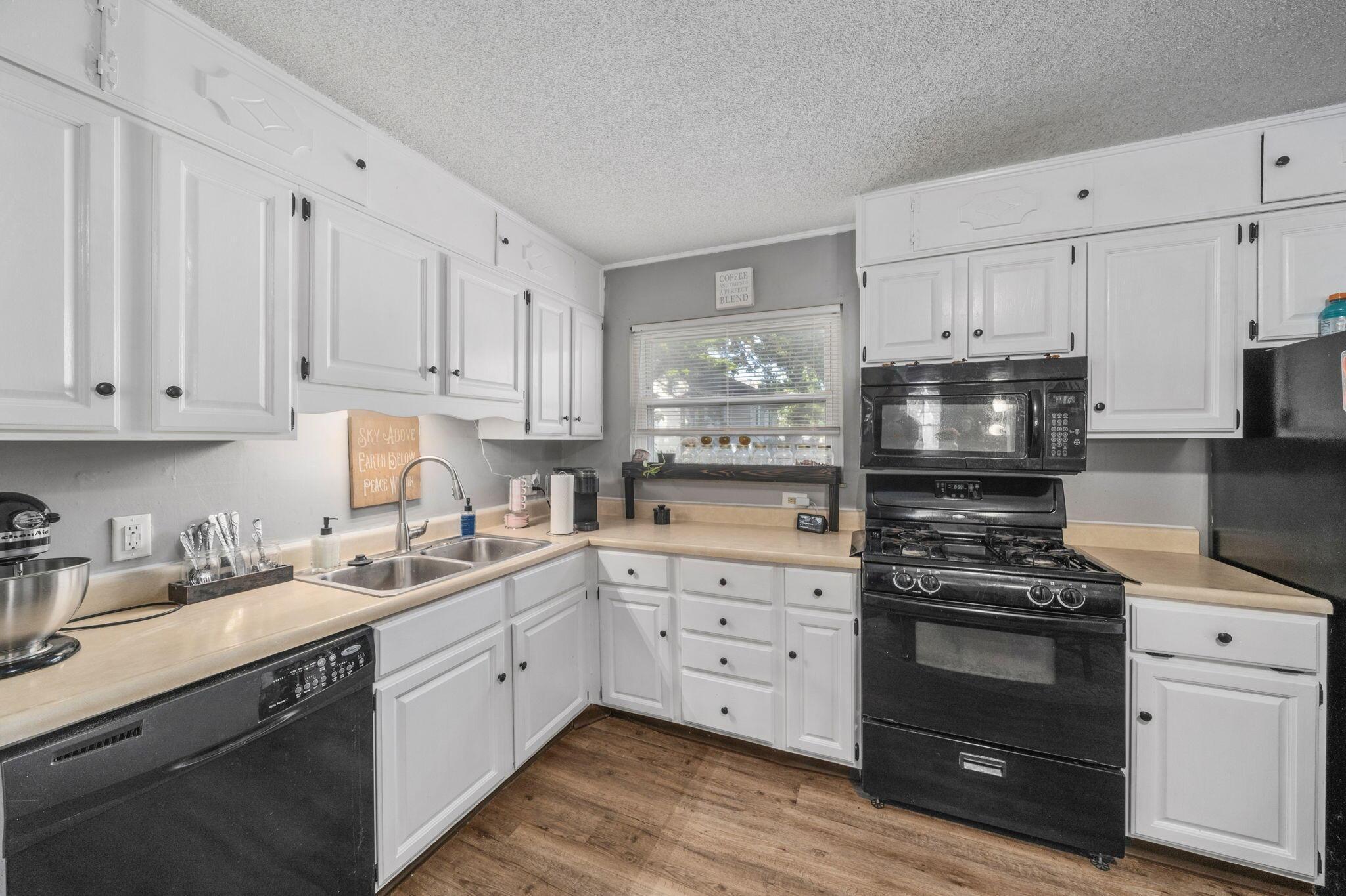 1855 Zettler Road Columbus, OH 43227 - Photo 11 of 49 11-House-for-sale-43227