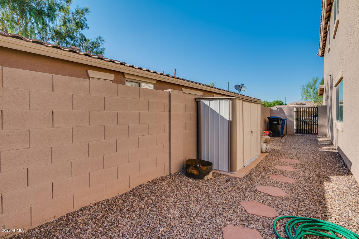 4334 South Woodshed Road Gilbert, AZ 85297 - Photo 33 of 36 20150818040450487987000000-o