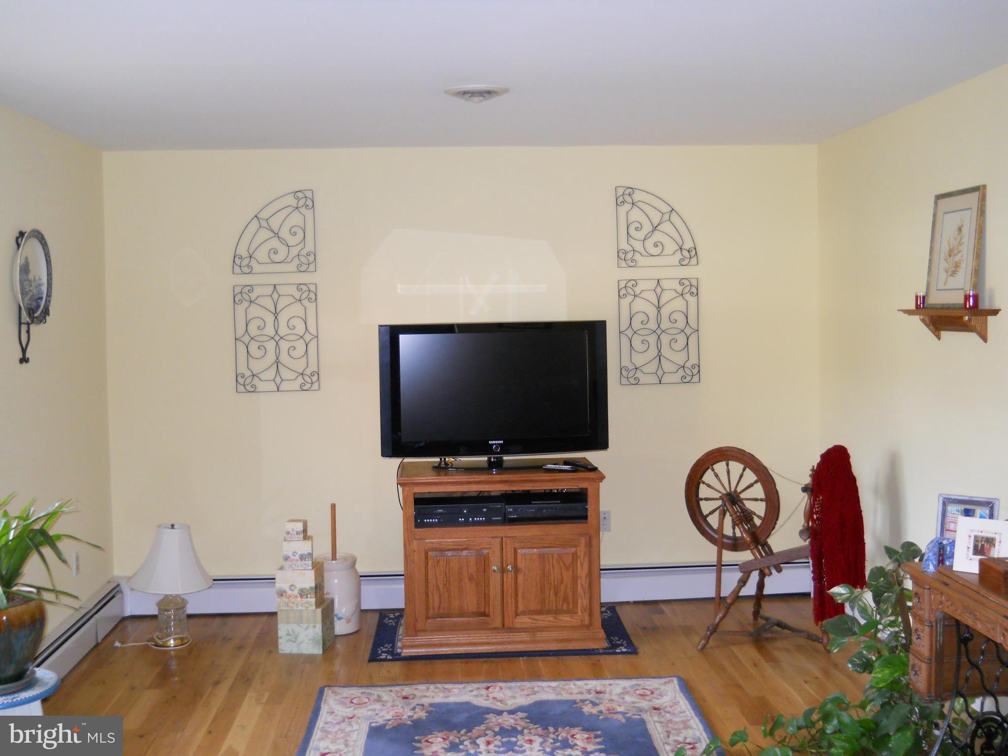 5455 Bicknell Road Indian Head, MD 20640 - Photo 9 of 14 Living Room