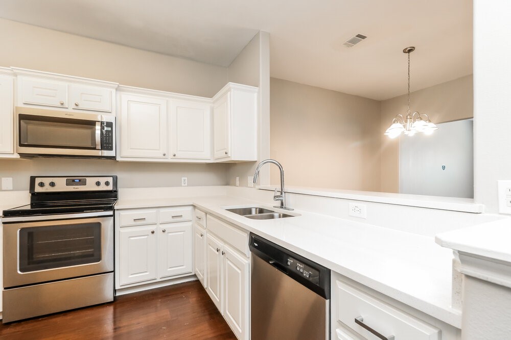 29050 Village Creek Loop Spring, TX 77386 - Photo 8 of 17