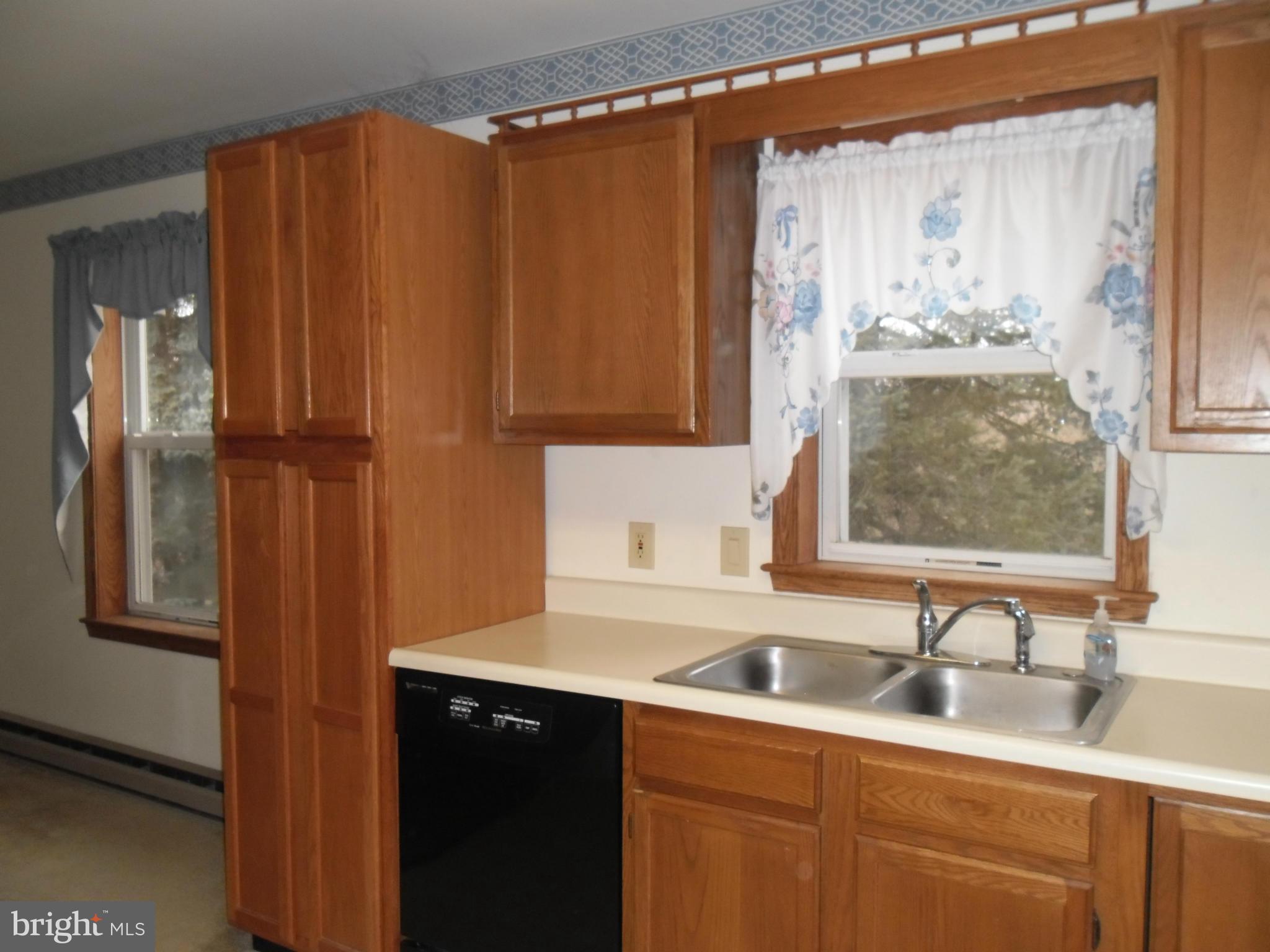 4343 Lee Road Hanover, PA 17331 - Photo 4 of 13 Kitchen