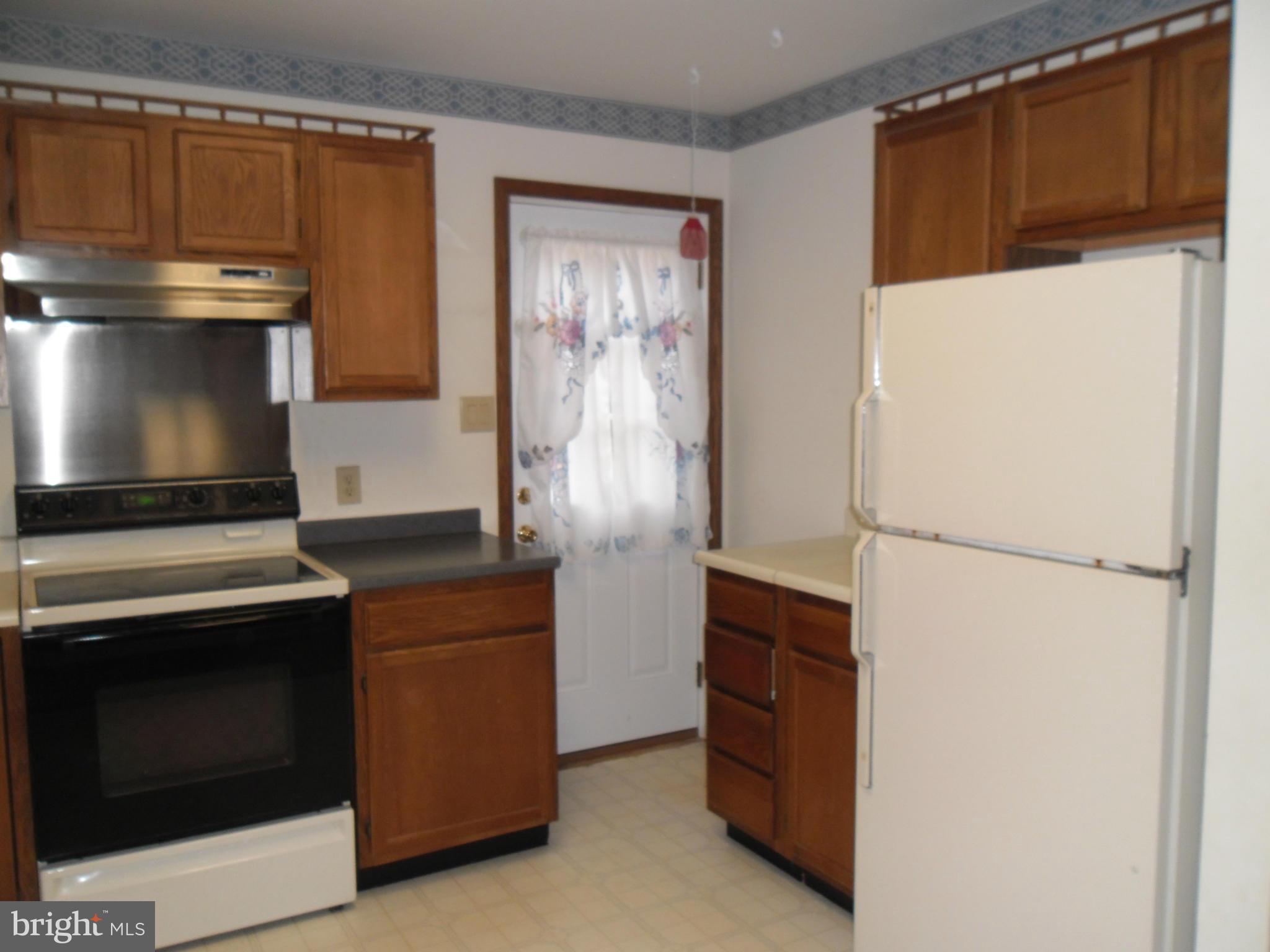 4343 Lee Road Hanover, PA 17331 - Photo 6 of 13 Kitchen