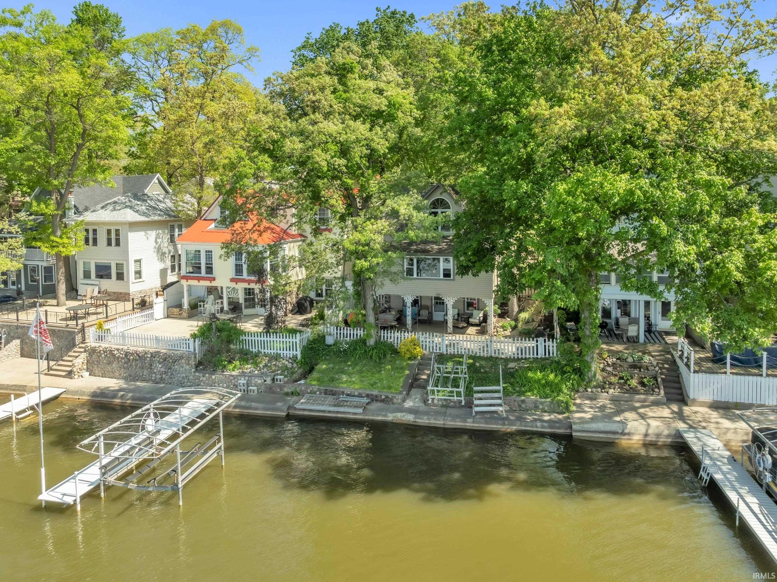472 Spring Beach Road Rome City, IN 46784 - Photo 2 of 36