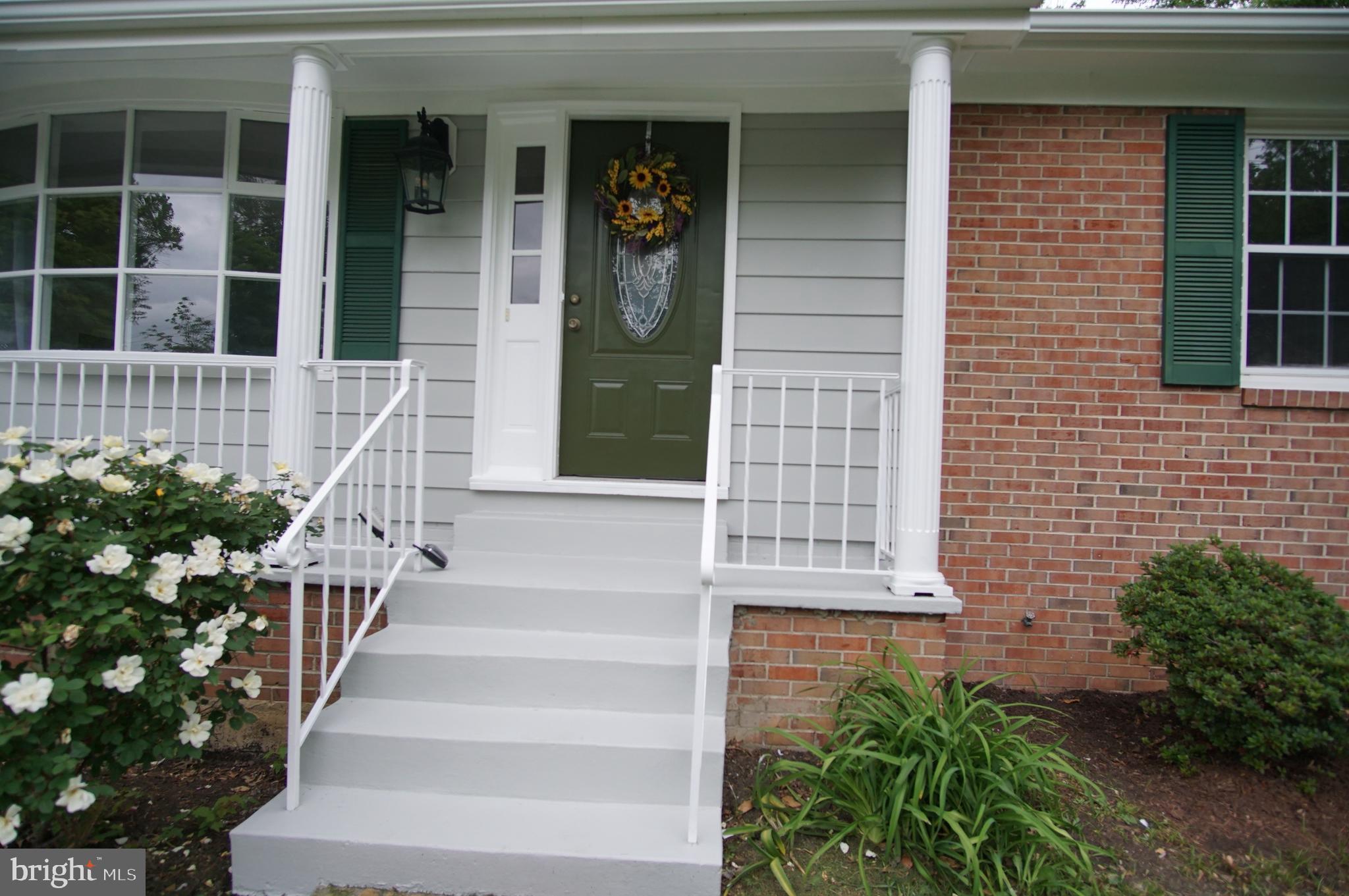 422 Dominion Road Northeast Vienna, VA 22180 - Photo 2 of 48