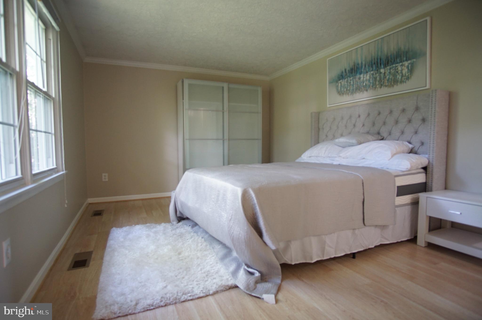 422 Dominion Road Northeast Vienna, VA 22180 - Photo 14 of 48