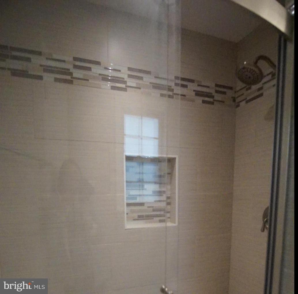 422 Dominion Road Northeast Vienna, VA 22180 - Photo 17 of 48