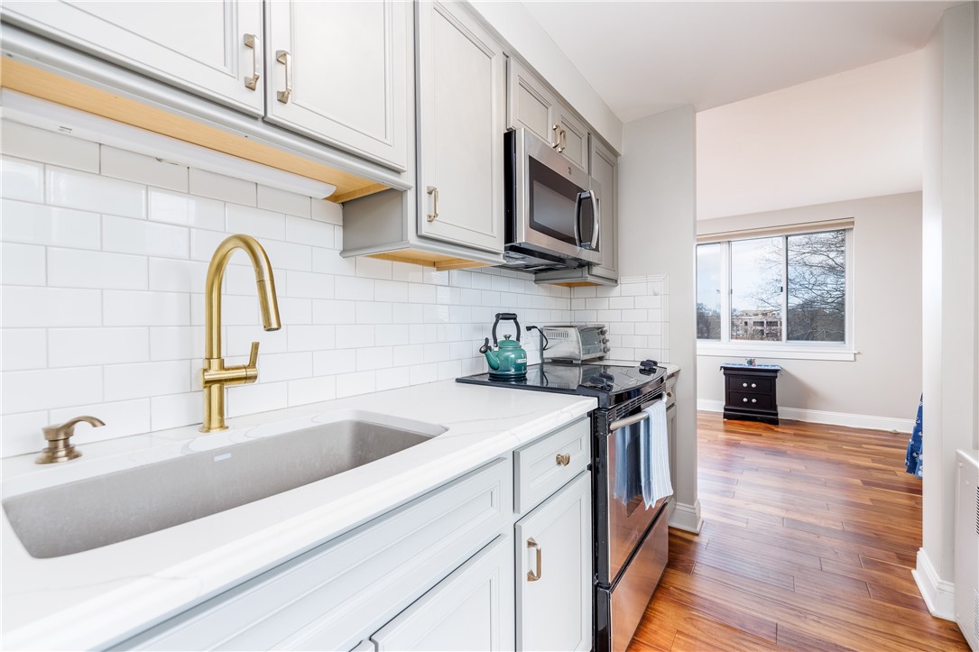 1000 East Avenue, Unit UN301 Rochester, NY 14607 - Photo 17 of 38