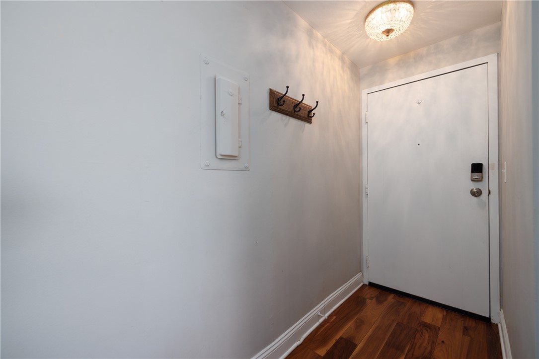 1000 East Avenue, Unit UN301 Rochester, NY 14607 - Photo 8 of 38 Unit foyer