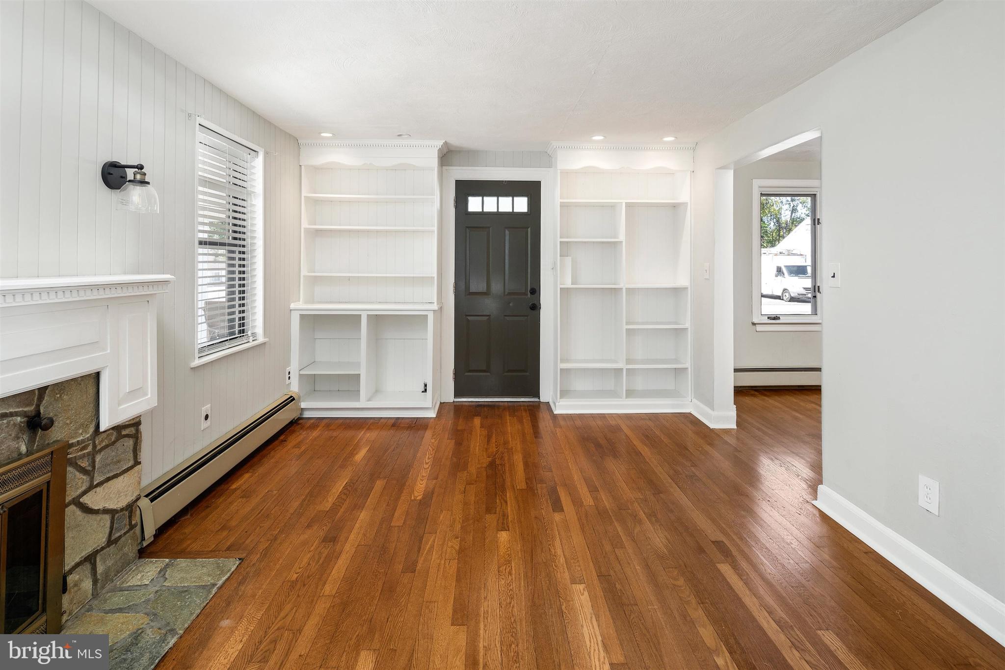 2574 Yardville Hamilton Square Road Hamilton, NJ 08690 - Photo 8 of 30 Gallery Image 8