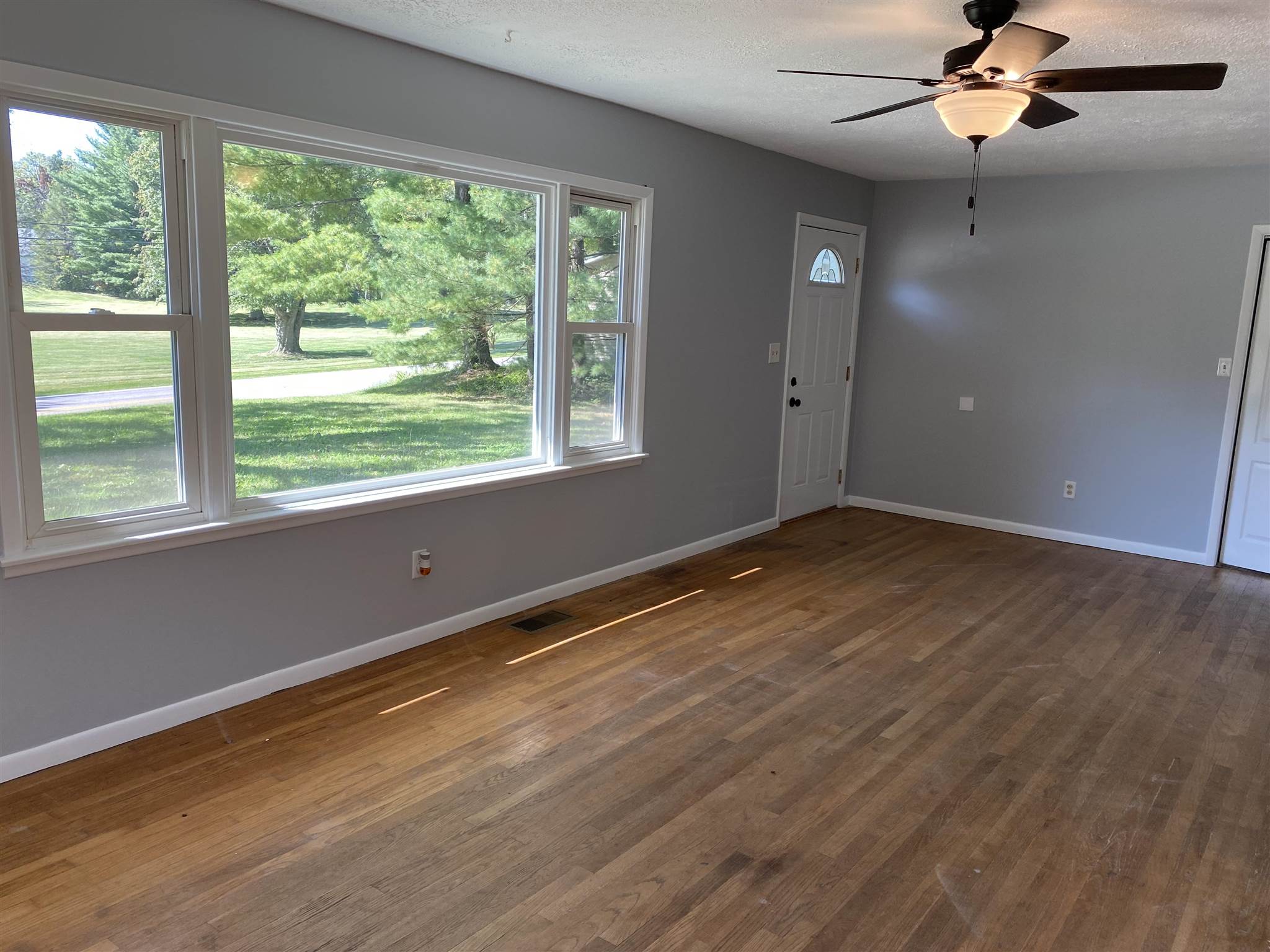 3815 South Leonard Springs Road Bloomington, IN 47403 - Photo 6 of 33 Gallery Image 6