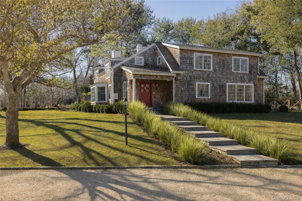 $2,750,000 | 98 South Road, Westhampton, NY 11977