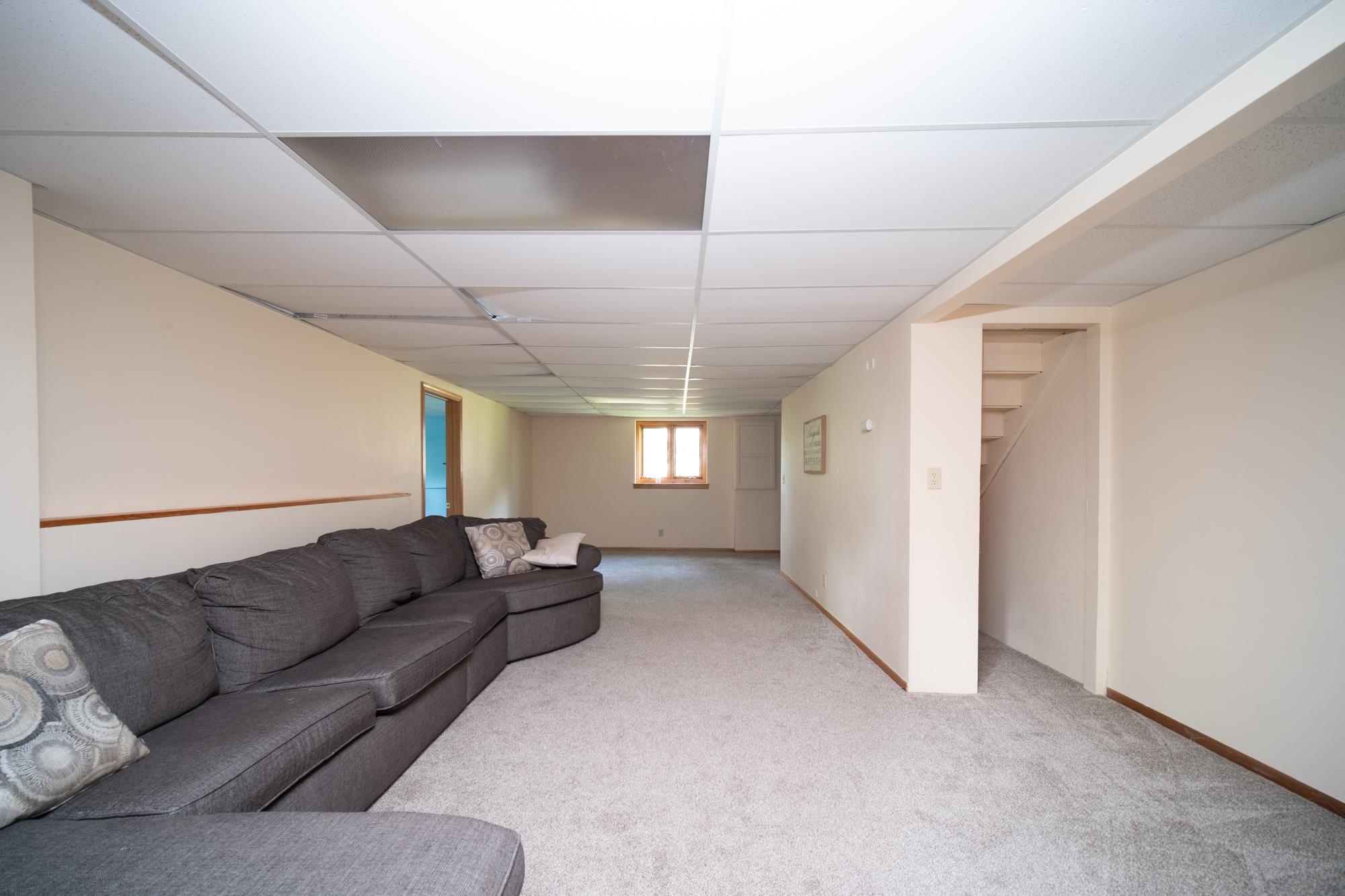 1260 Lake Summerset Road Davis, IL 61019 - Photo 17 of 24 a living room with furniture and a ceiling fan