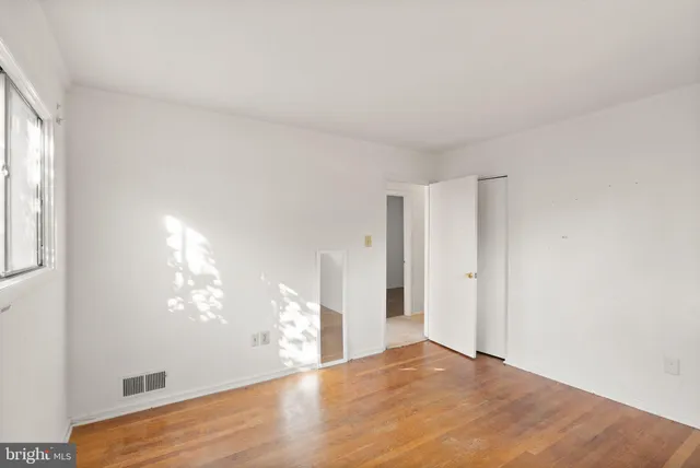 $925,000 | 1412 Patrick Circle Southwest, Vienna, VA 22180