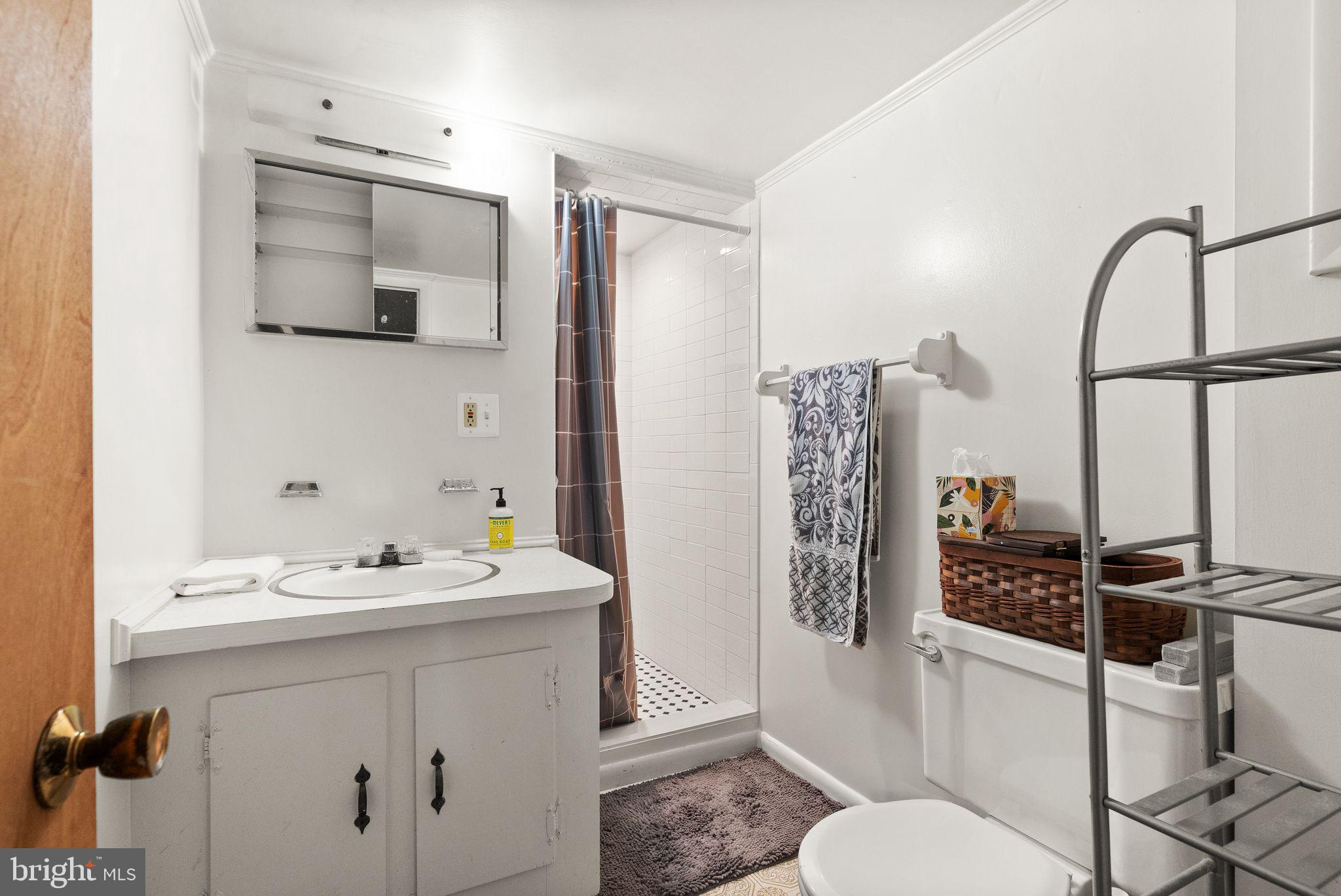 1412 Patrick Circle Southwest Vienna, VA 22180 - Photo 27 of 36