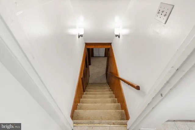 $925,000 | 1412 Patrick Circle Southwest, Vienna, VA 22180