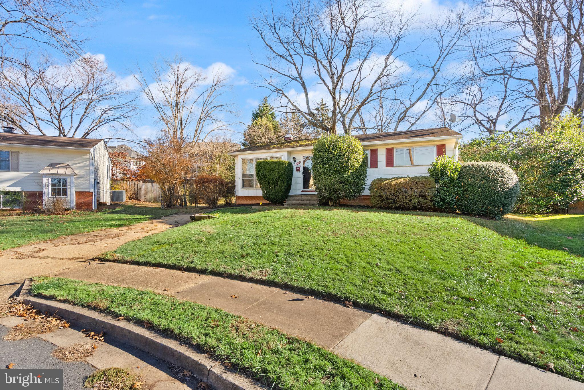 1412 Patrick Circle Southwest Vienna, VA 22180 - Photo 32 of 36
