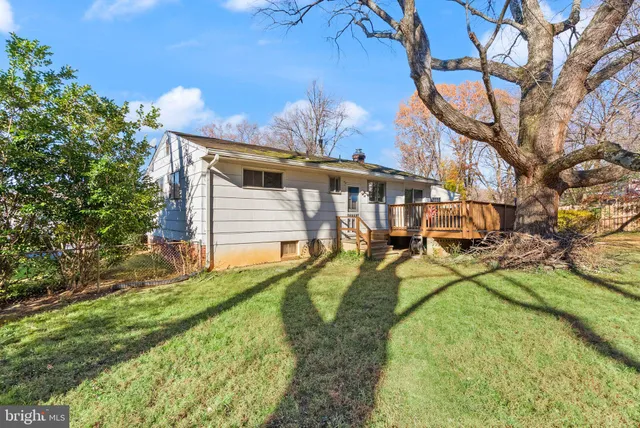 $925,000 | 1412 Patrick Circle Southwest, Vienna, VA 22180