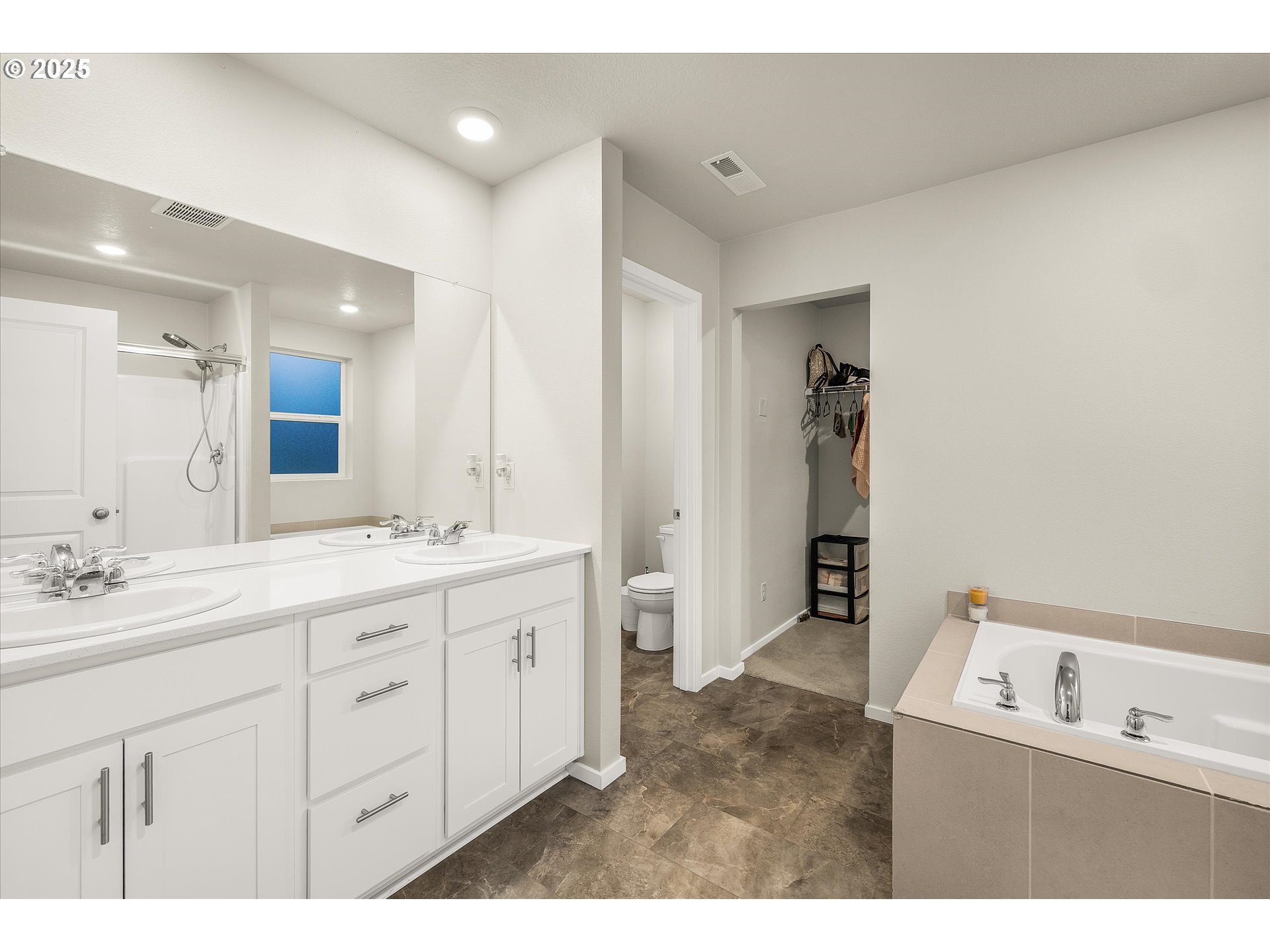 3169 Southeast 34th Way Gresham, OR 97080 - Photo 16 of 28