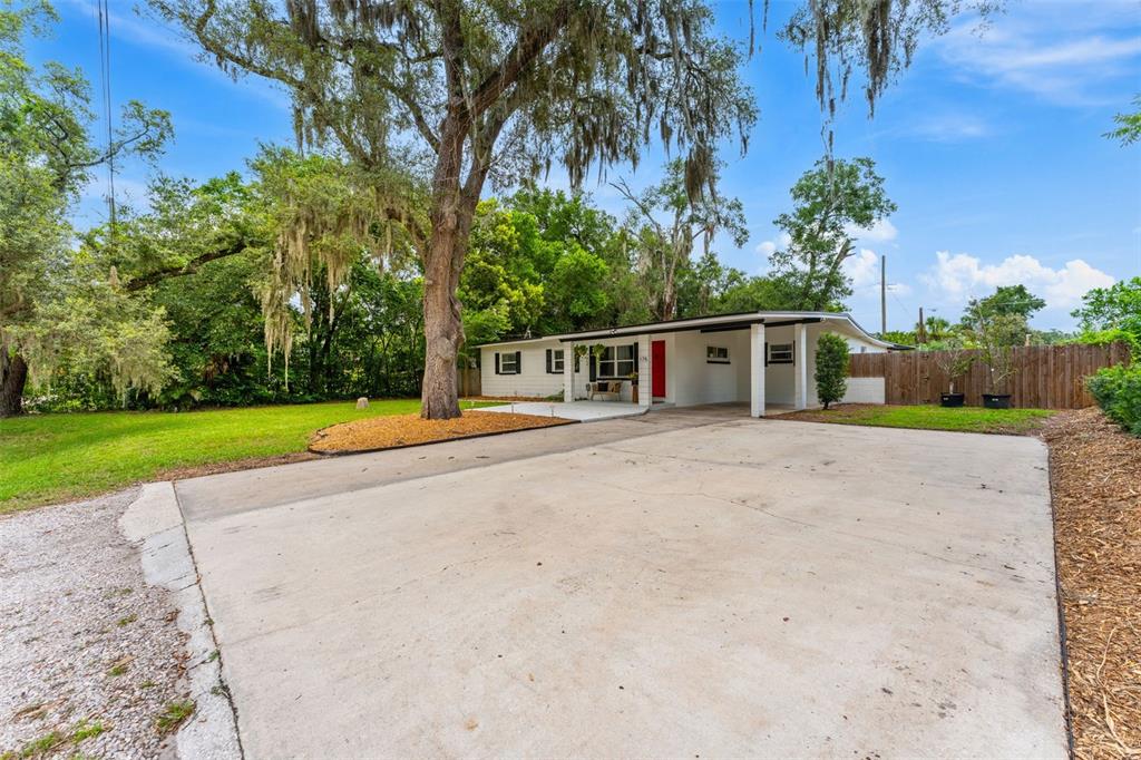 175 Grace Boulevard Altamonte Springs, FL 32714 - Photo 3 of 39
