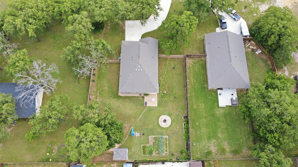 901 East 3rd Street Springtown, TX 76082 - Photo 34 of 38