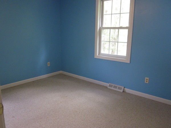 229 Ramblewood Drive Springfield, MA 01118 - Photo 11 of 22