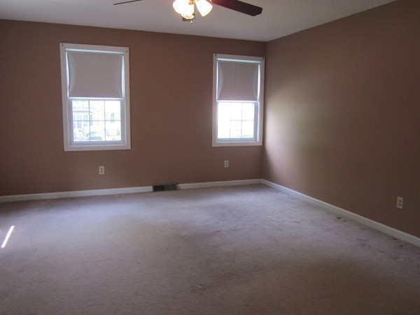 229 Ramblewood Drive Springfield, MA 01118 - Photo 13 of 22