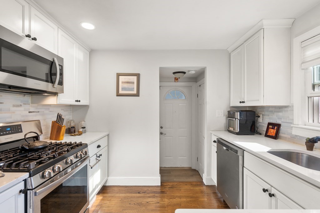 555 Randolph Street Canton, MA 02021 - Photo 5 of 30 Gallery Image 5