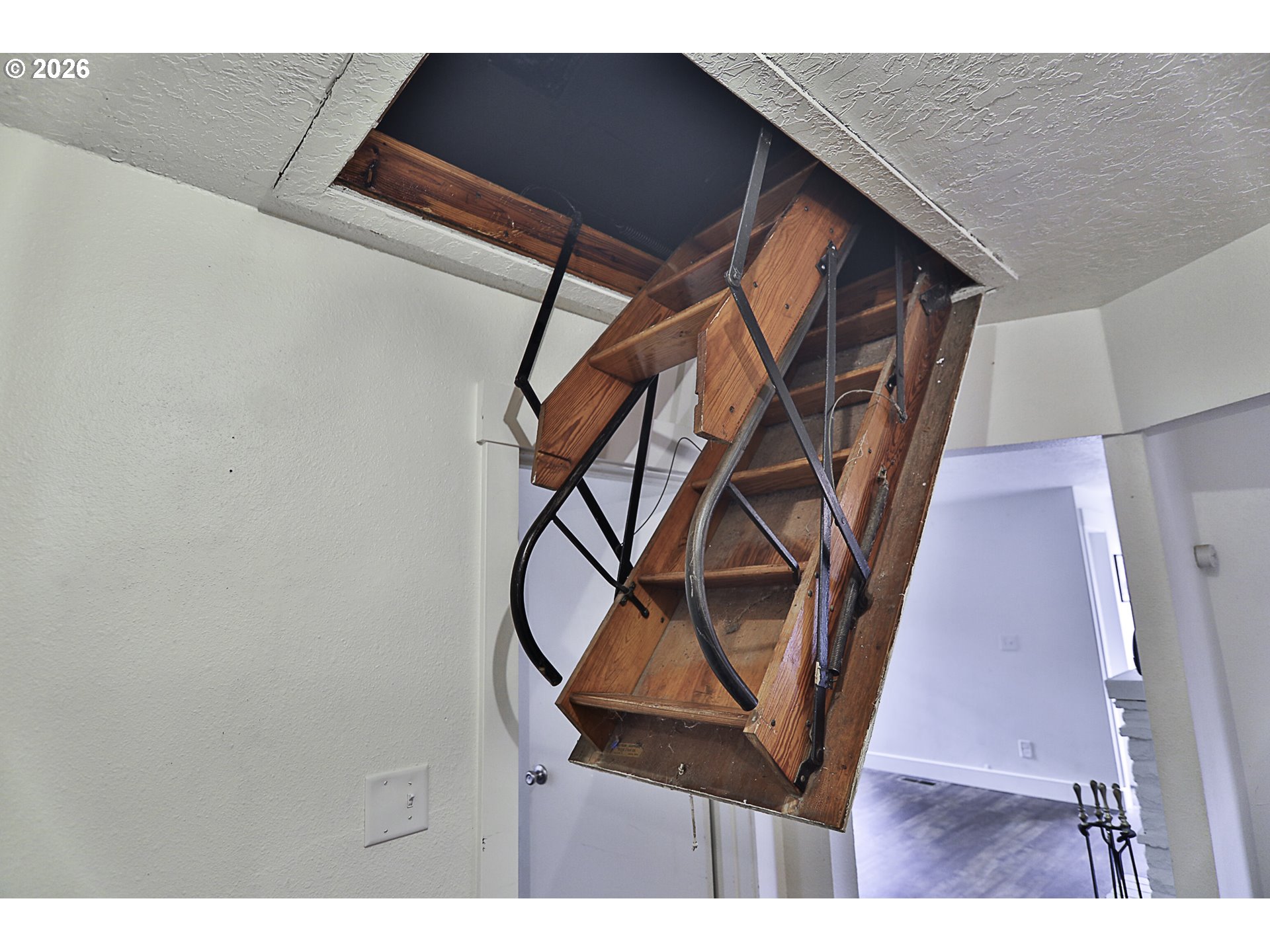 9740 Southwest 51st Avenue Portland, OR 97219 - Photo 26 of 48