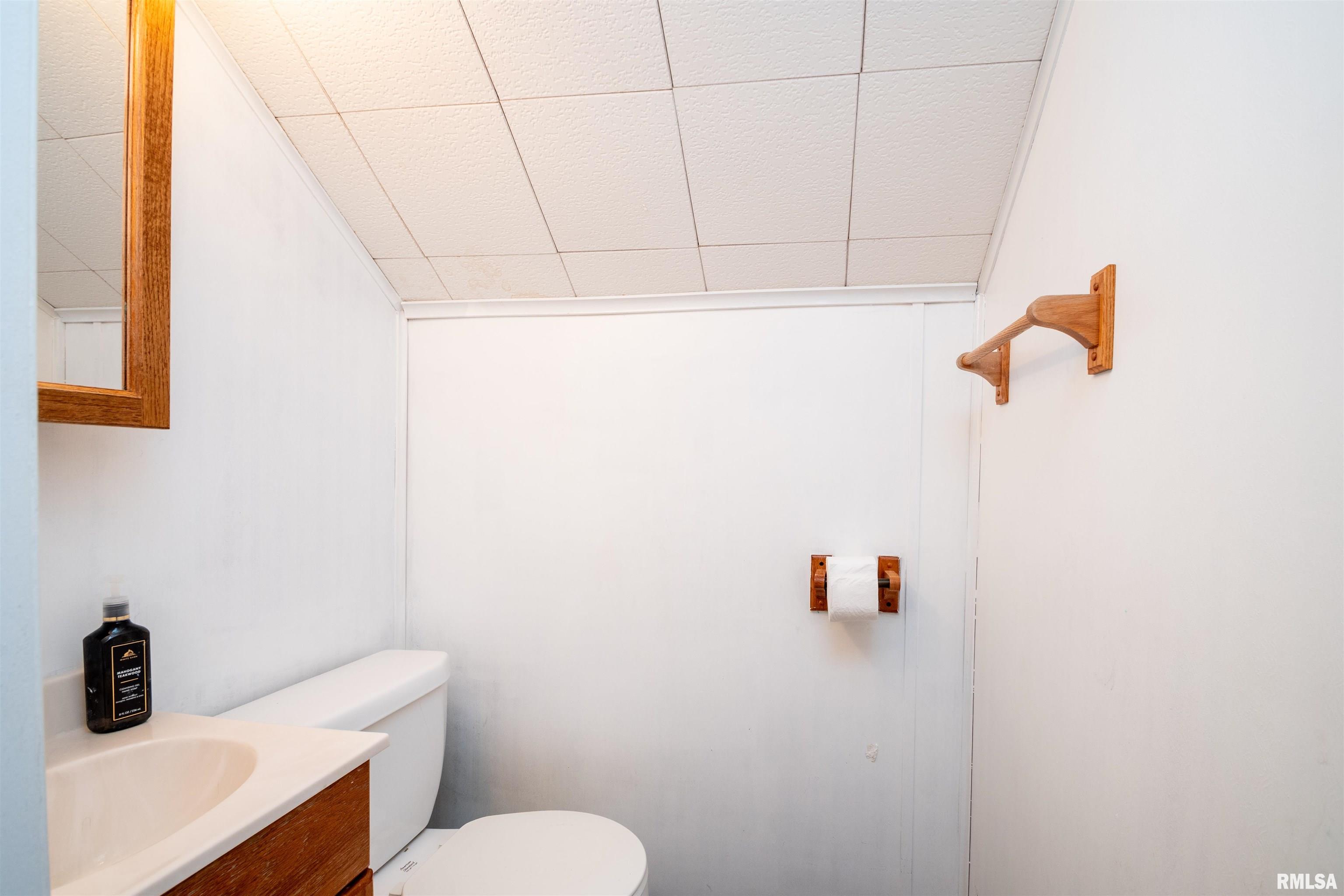 2011 West Richwoods Boulevard Peoria, IL 61604 - Photo 30 of 41