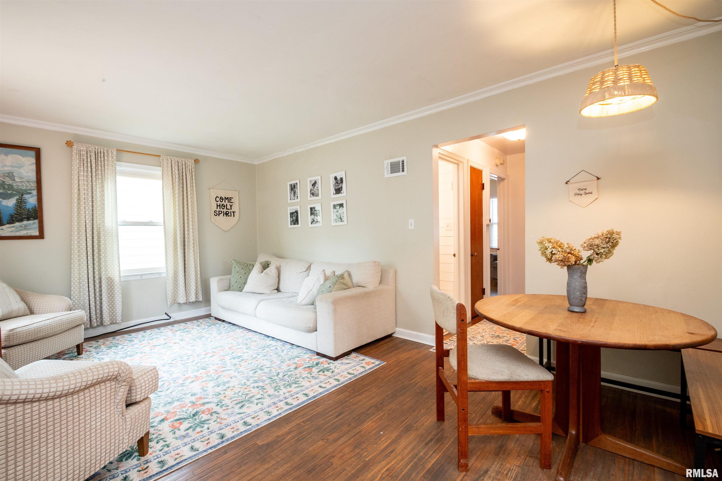 2011 West Richwoods Boulevard Peoria, IL 61604 - Photo 4 of 41