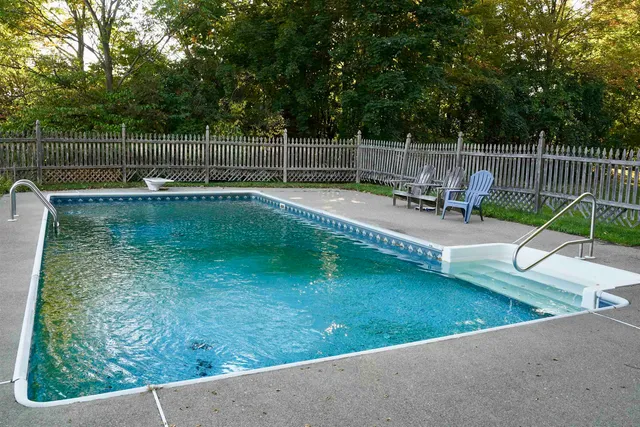 $1,200,000 | 81 Top Deck Lane, Newport Town, VT 05857