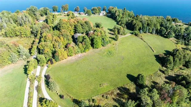 $1,200,000 | 81 Top Deck Lane, Newport Town, VT 05857